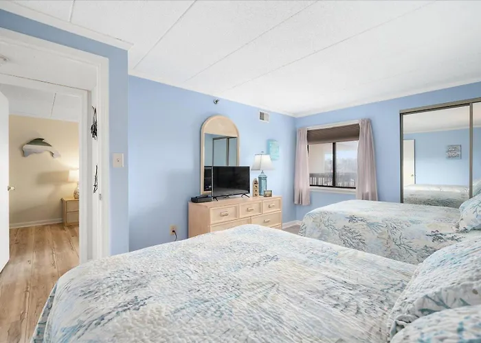 Family Friendly Bay Princess With Outdoor Pool And Bayfront Balcony!